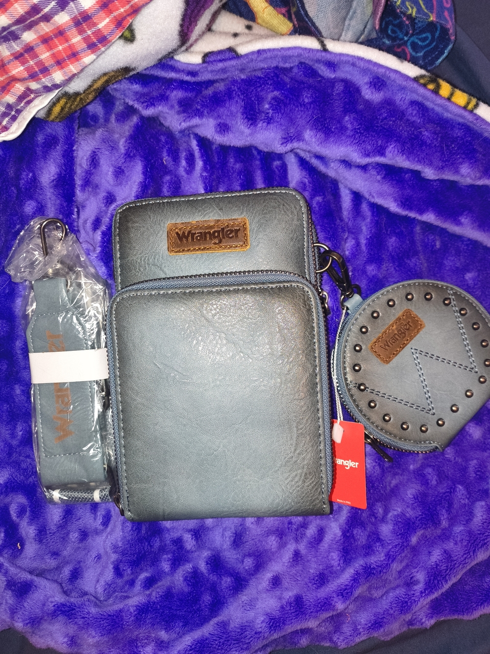 Wrangler Gray Faux-Leather Crossbody Phone Bag with Coin Pouch